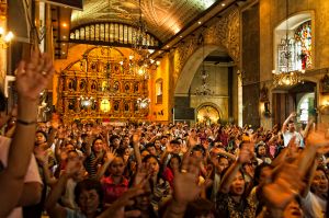 Before the Oct. 15, 2013 earthquake: Interior of the Basilica de Sto. Nino in Cebu during a festival. (photo credit: Francisco M. Pajares, Jr. /Wikipedia)